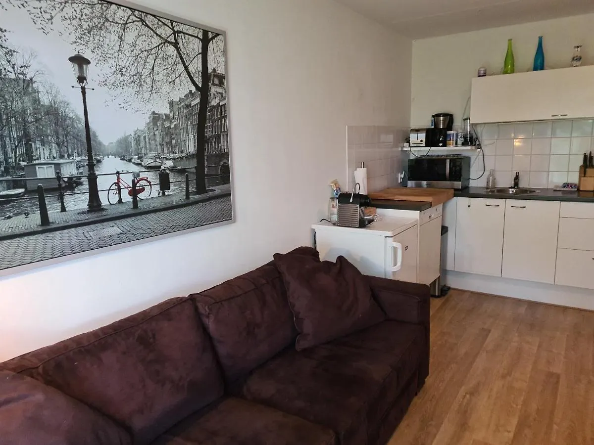 Johan'S B&B, Dakterras & Goedkoop Parkeren - Sinds 2014 Amsterdam Homestay